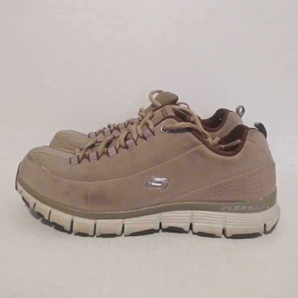 Skechers sport women's shoes size 8